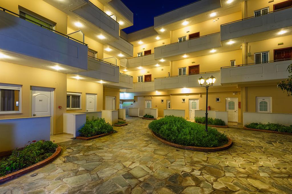 Hotel Fotini Kalamata Bagian luar foto